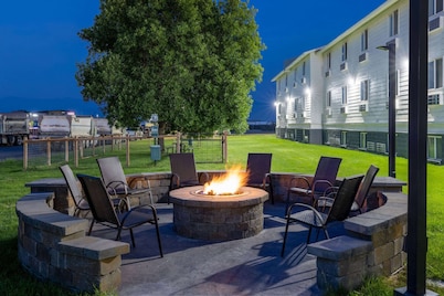 Super 8 by Wyndham Belgrade/Bozeman Airport