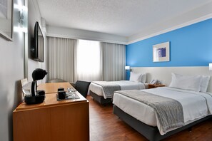 Deluxe Twin Room, 2 Single Beds | Minibar, in-room safe, desk, blackout curtains