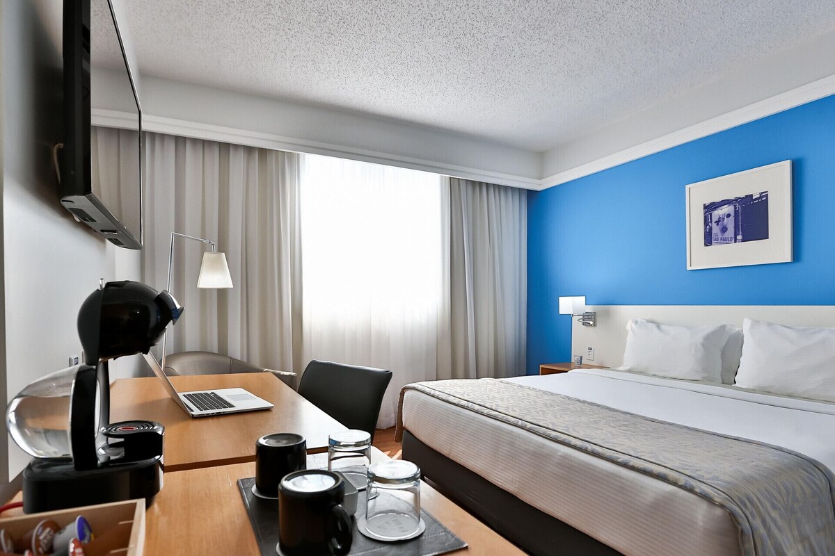 Minibar, in-room safe, desk, blackout curtains