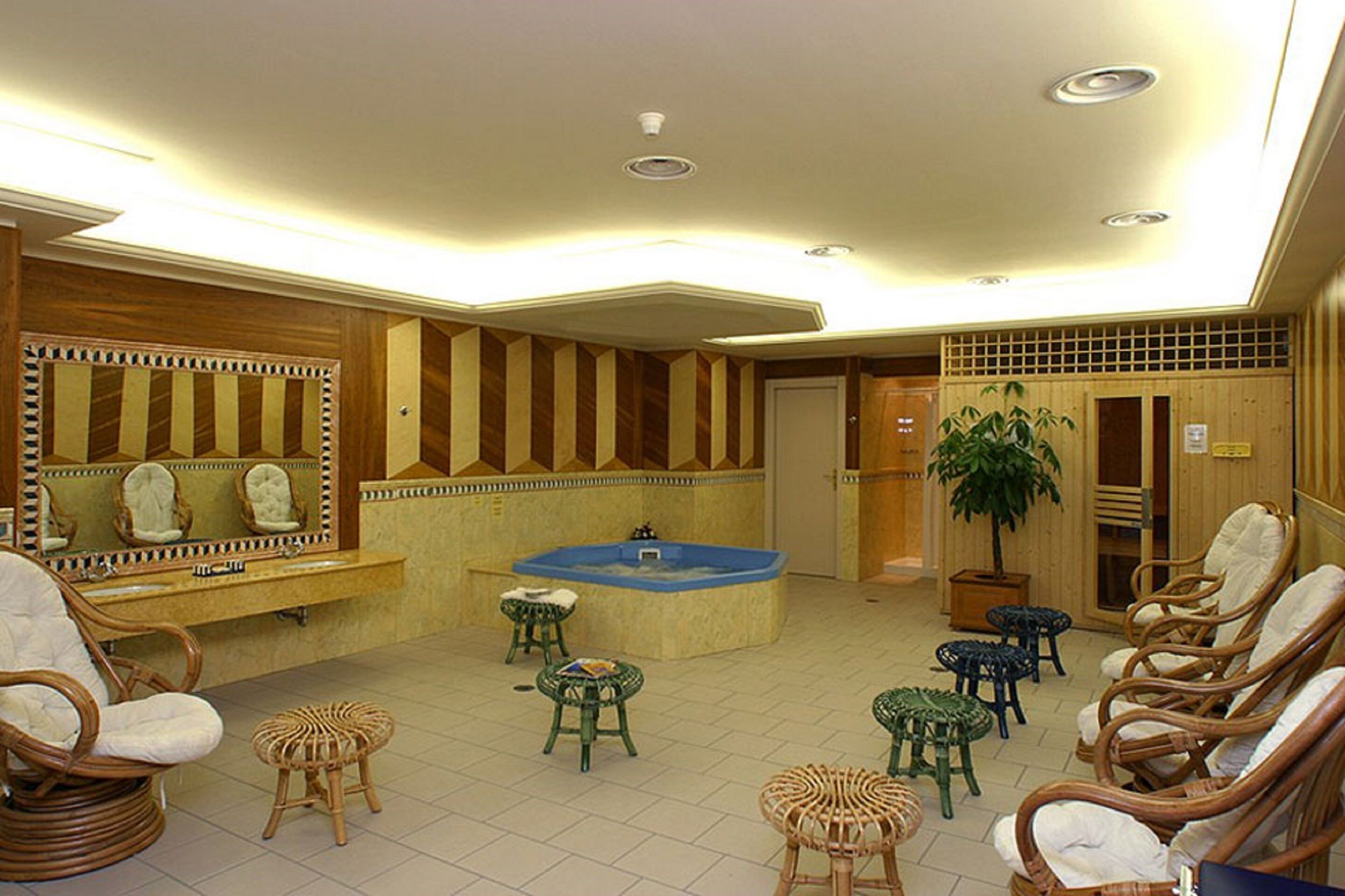 couples treatment room(s), sauna, manicures and pedicures