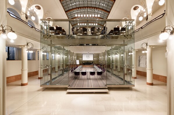Meeting facility