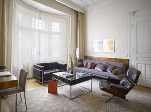 Suite | Living area