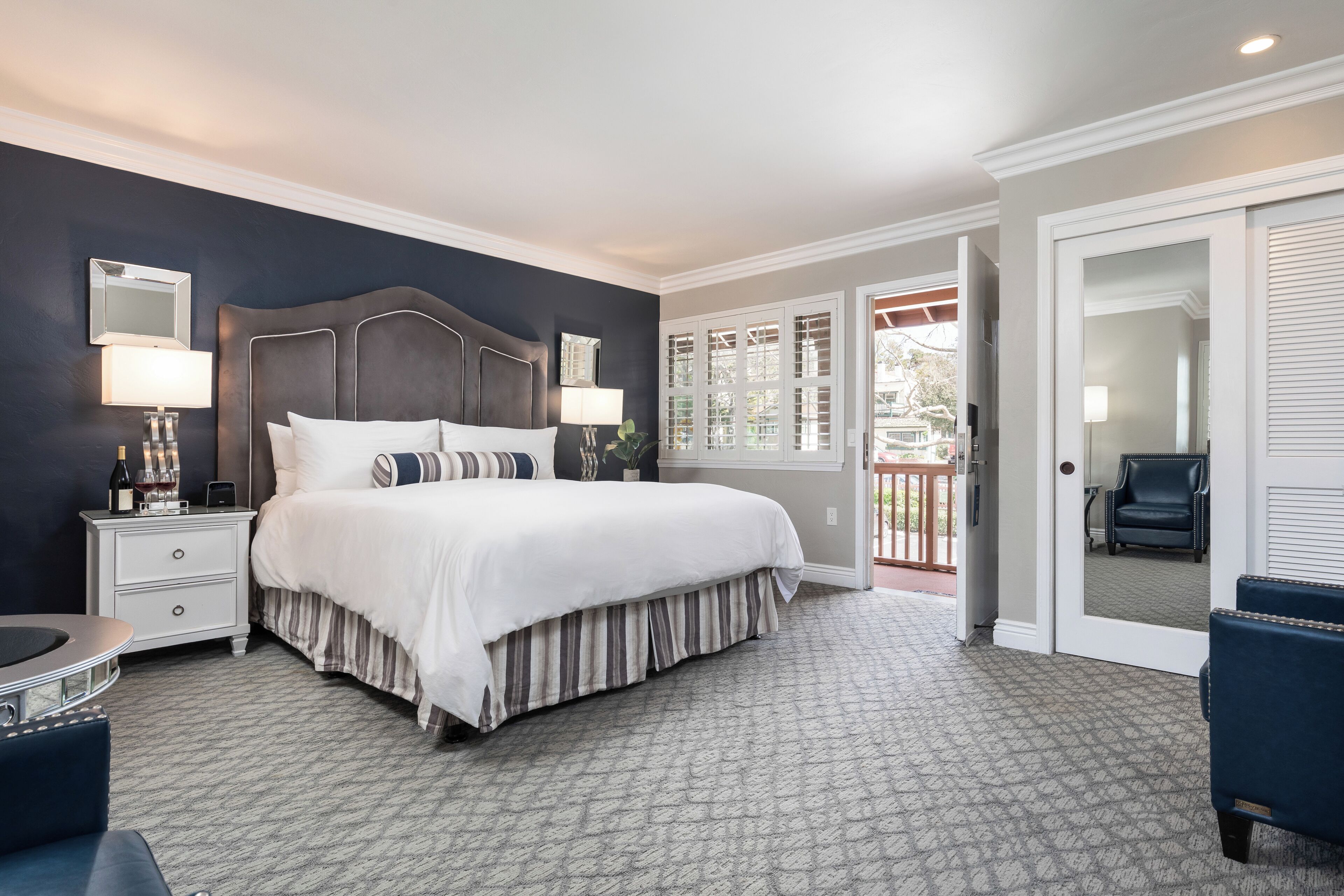 hypo-allergenic bedding, in-room safe, iron/ironing board, free wifi