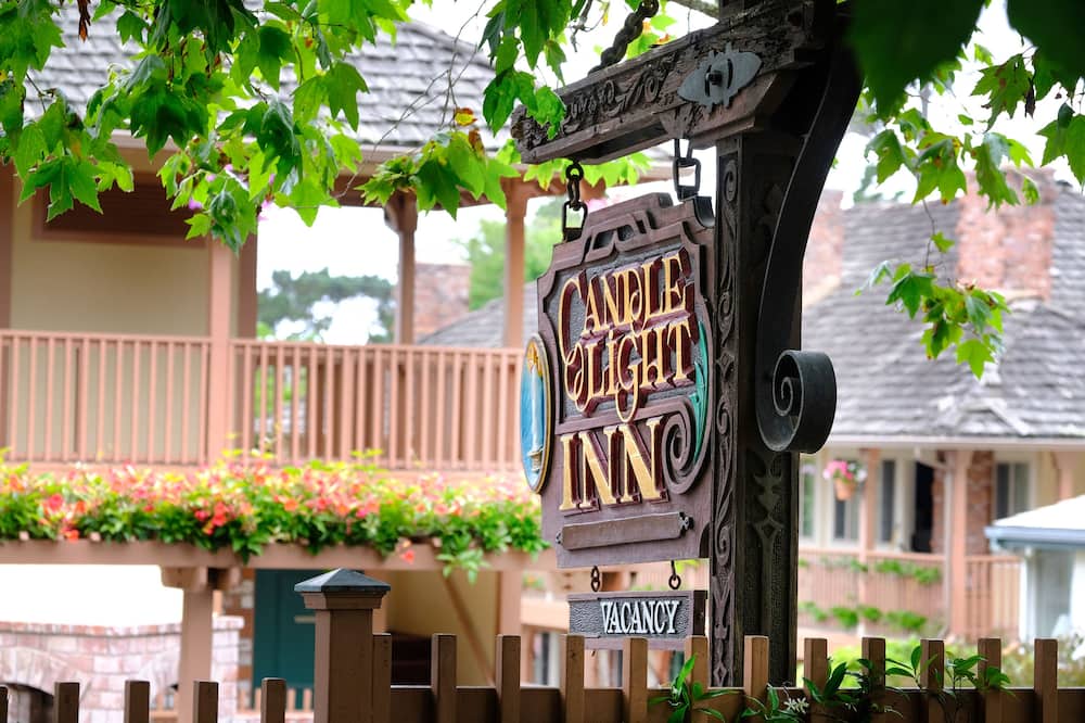 Candle Light Inn