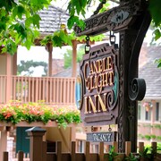 Candle Light Inn