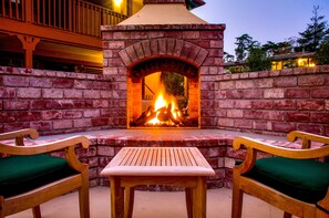 Exterior - Candle Light Inn (Carmel)