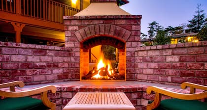 Candle Light Inn