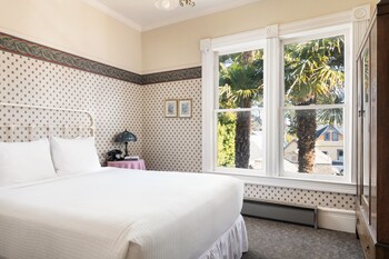 Premium bedding, pillowtop beds, individually decorated at Centrella Hotel, A Kirkwood Collection Hotel
