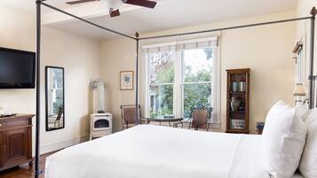 Honeymoon kamer, bubbelbad | Luxe beddengoed, pillowtop-bedden, individueel gedecoreerd