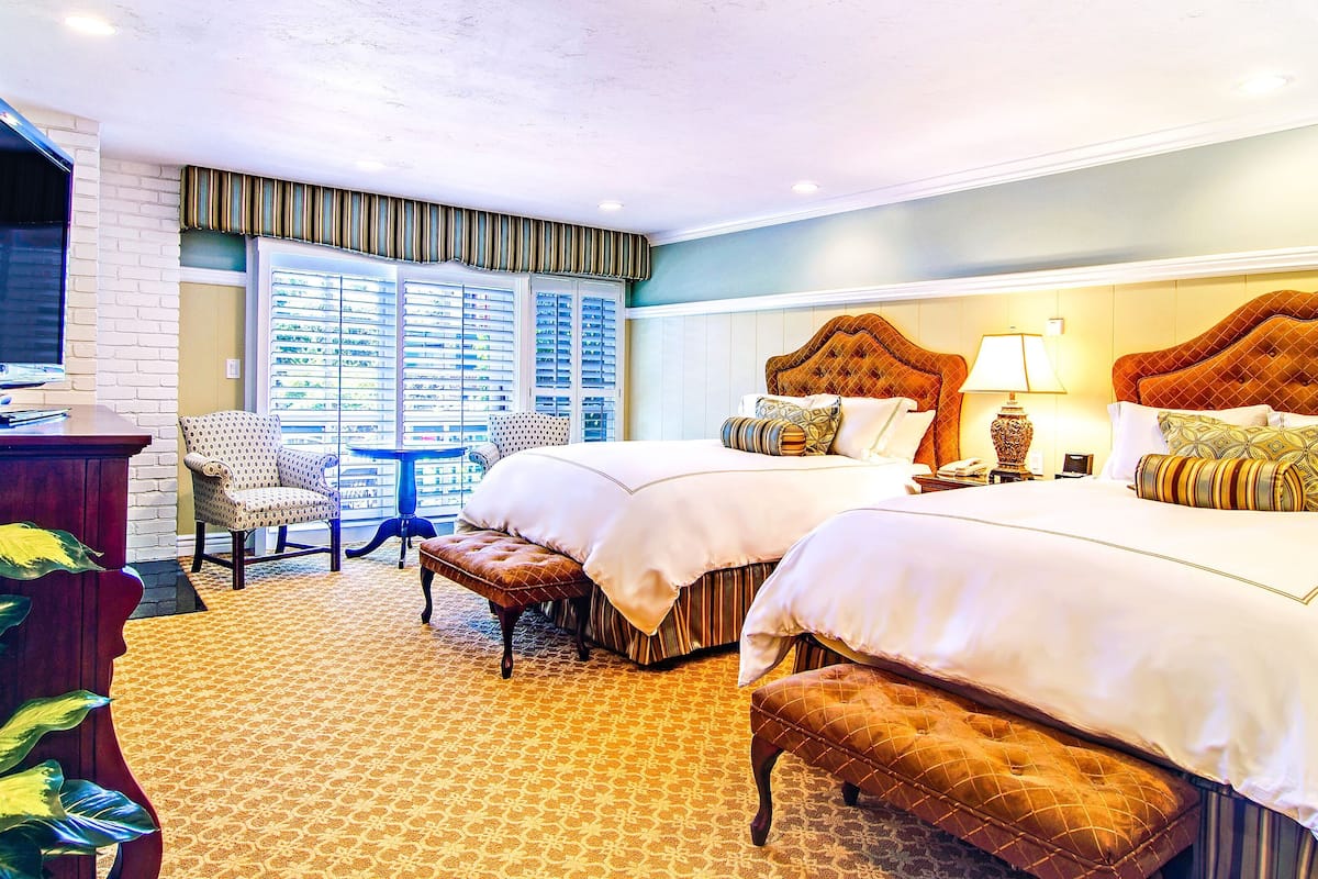 Premium bedding, pillowtop beds, desk, laptop workspace