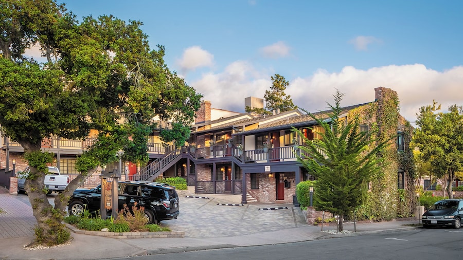 Wayside Inn