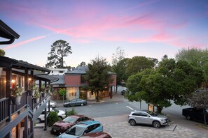Front of property - Wayside Inn (Carmel)