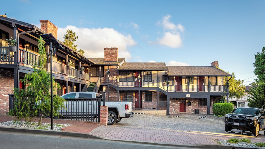 Wayside Inn