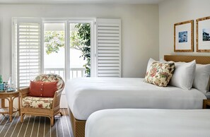Camas con pillow-top, minibar y caja de seguridad en la habitación 