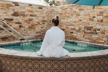 Outdoor spa tub at Hotel Carmel
