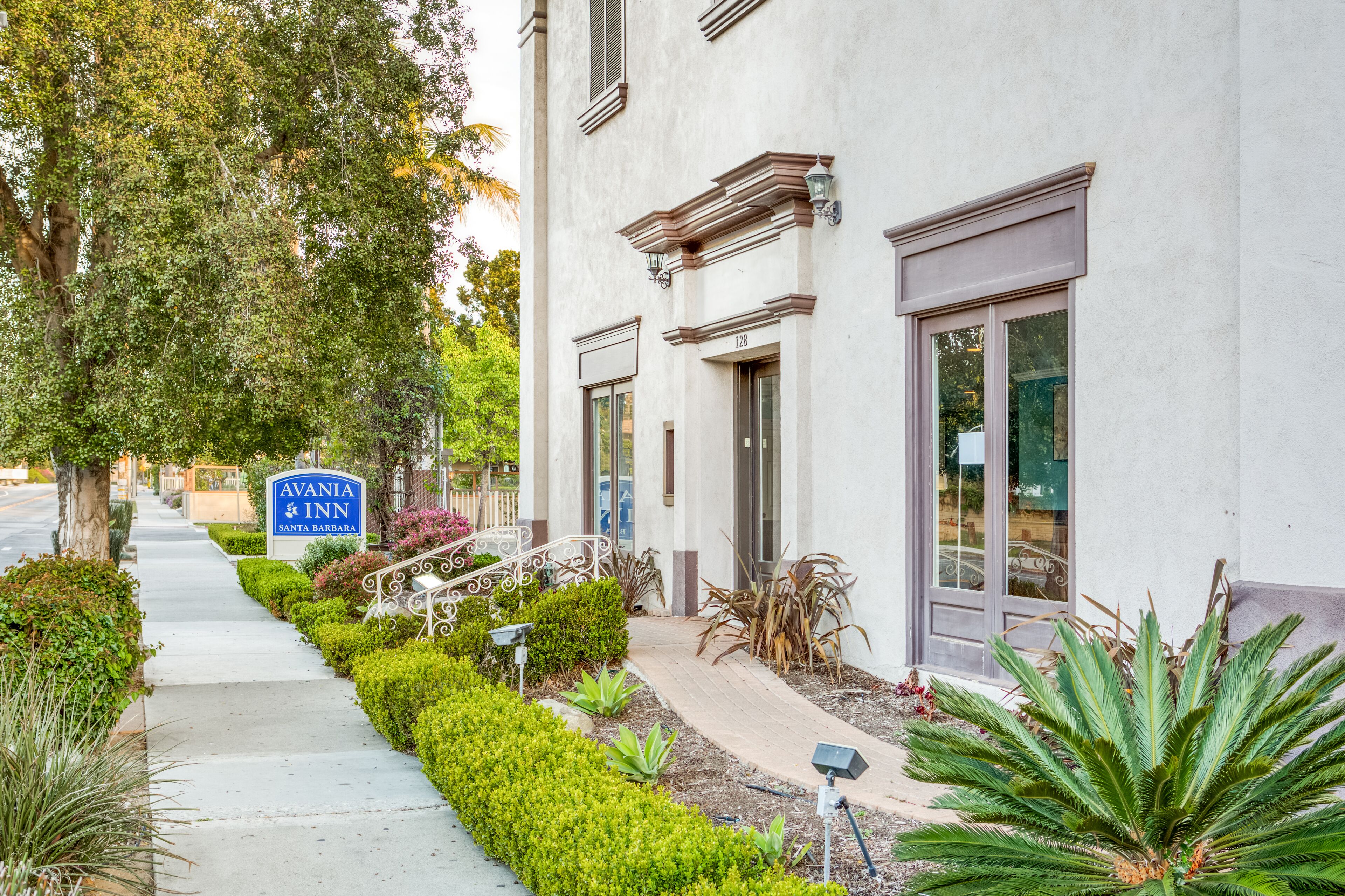 Photo - Avania Inn of Santa Barbara