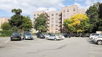 Parken ohne Service (10.00 USD pro Tag)