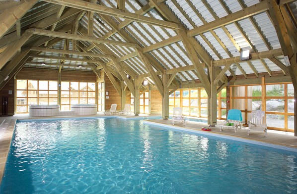 Indoor pool, pool loungers