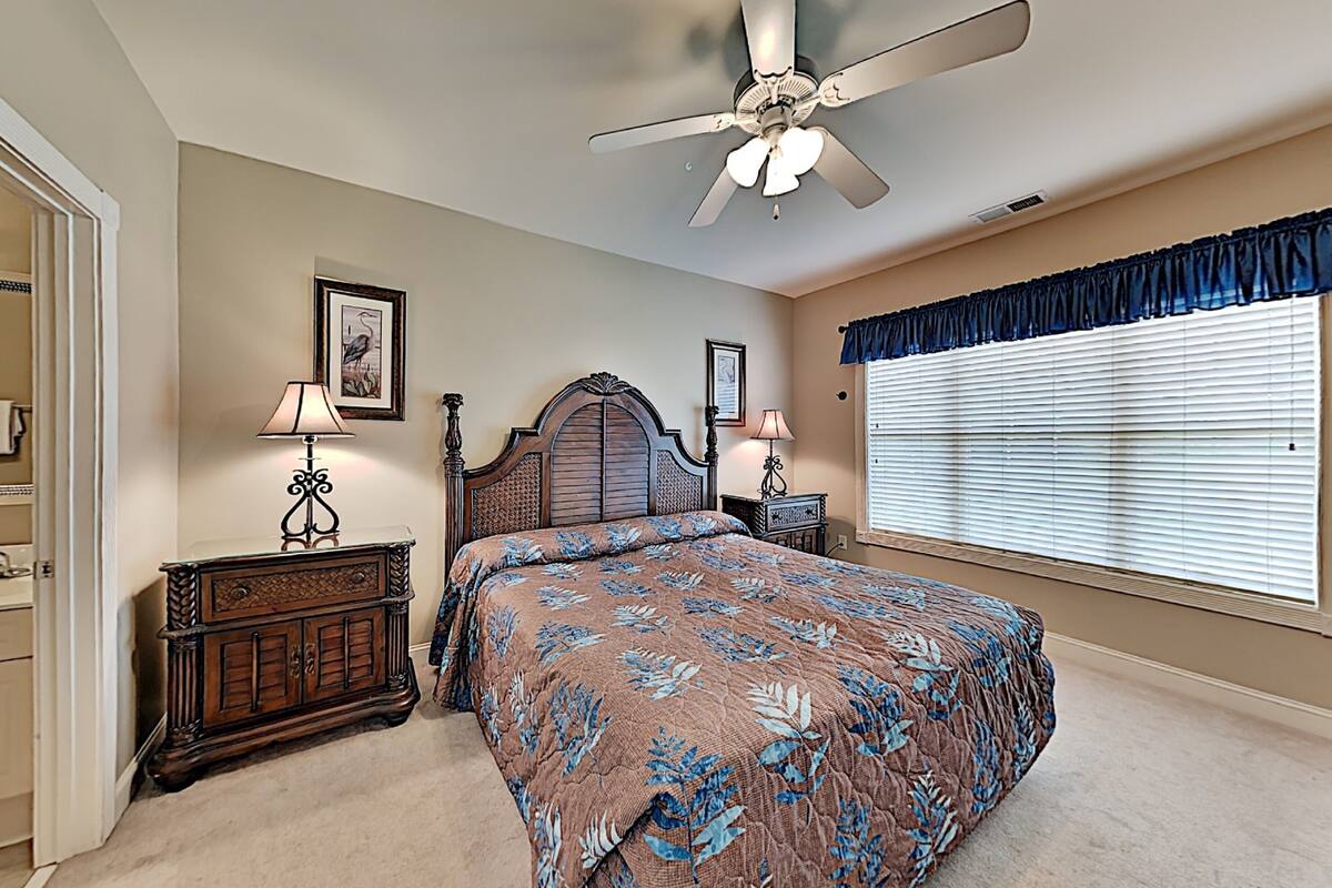 Individually decorated, individually furnished, free Internet