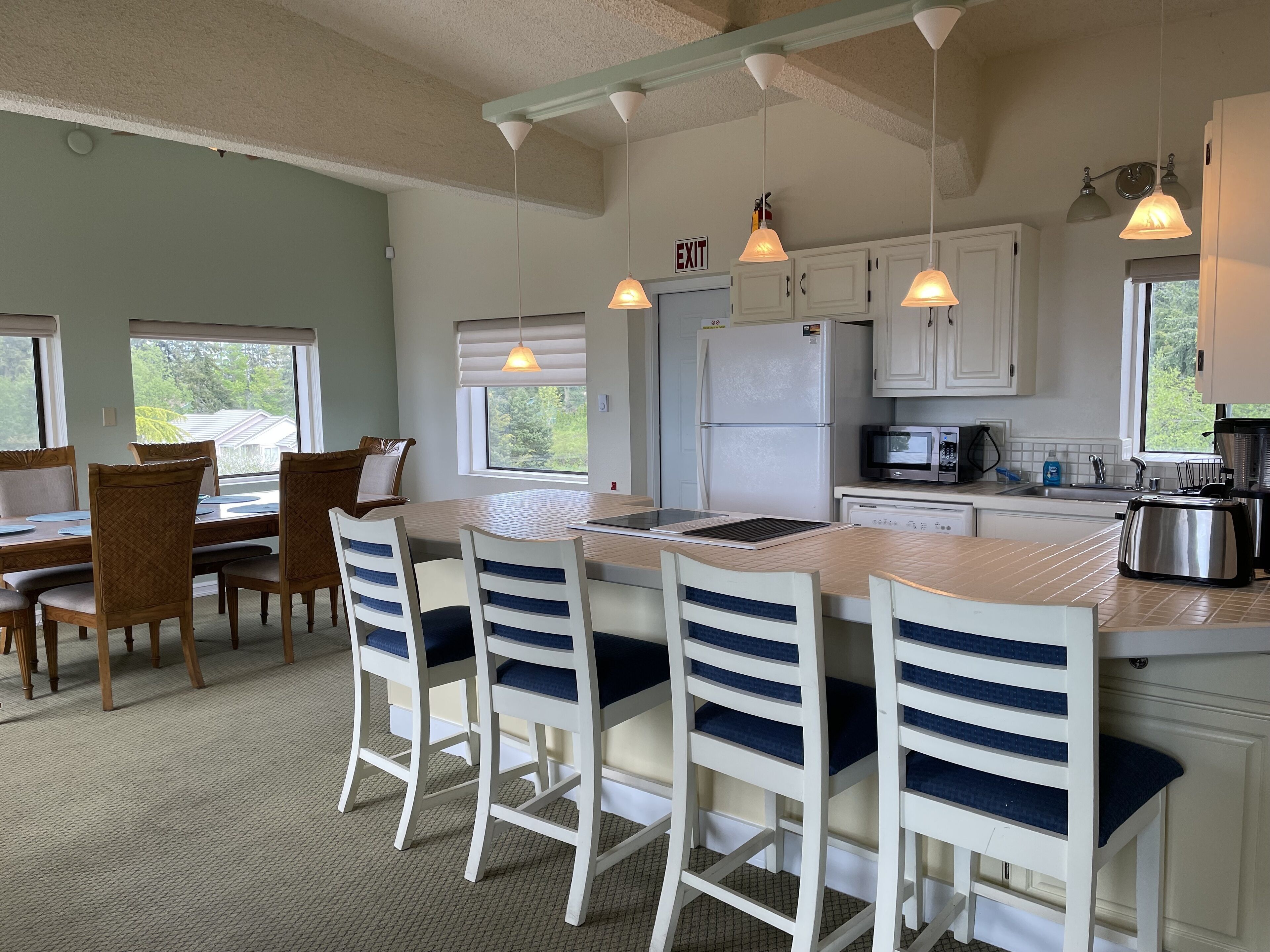 traditional penthouse, 2 bedrooms, kitchen, bay view | private kitchen | fridge, microwave, coffee/tea maker