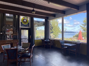 Lunch and dinner served, local cuisine - Old Alcohol Plant Hotel (Port Hadlock)