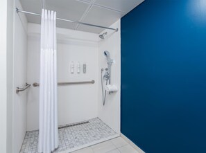 Room, 1 Queen Bed with Sofa bed, Accessible (Mobility, Roll-In Shower) | Bathroom shower - Spark by Hilton Ponce (Ponce)