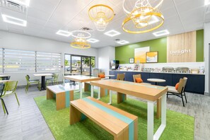 รวมอาหารเช้าแบบคอนติเนนทัล ทุกวัน