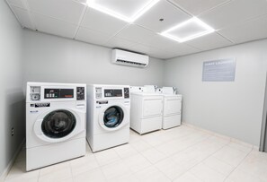 Laundry room - Spark by Hilton Ponce (Ponce)