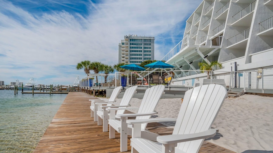 Inn on Destin Harbor, an Ascend Collection Hotel