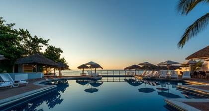 Park Royal Beach Huatulco – All Inclusive
