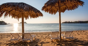 Private beach nearby, free beach shuttle, sun loungers, beach umbrellas