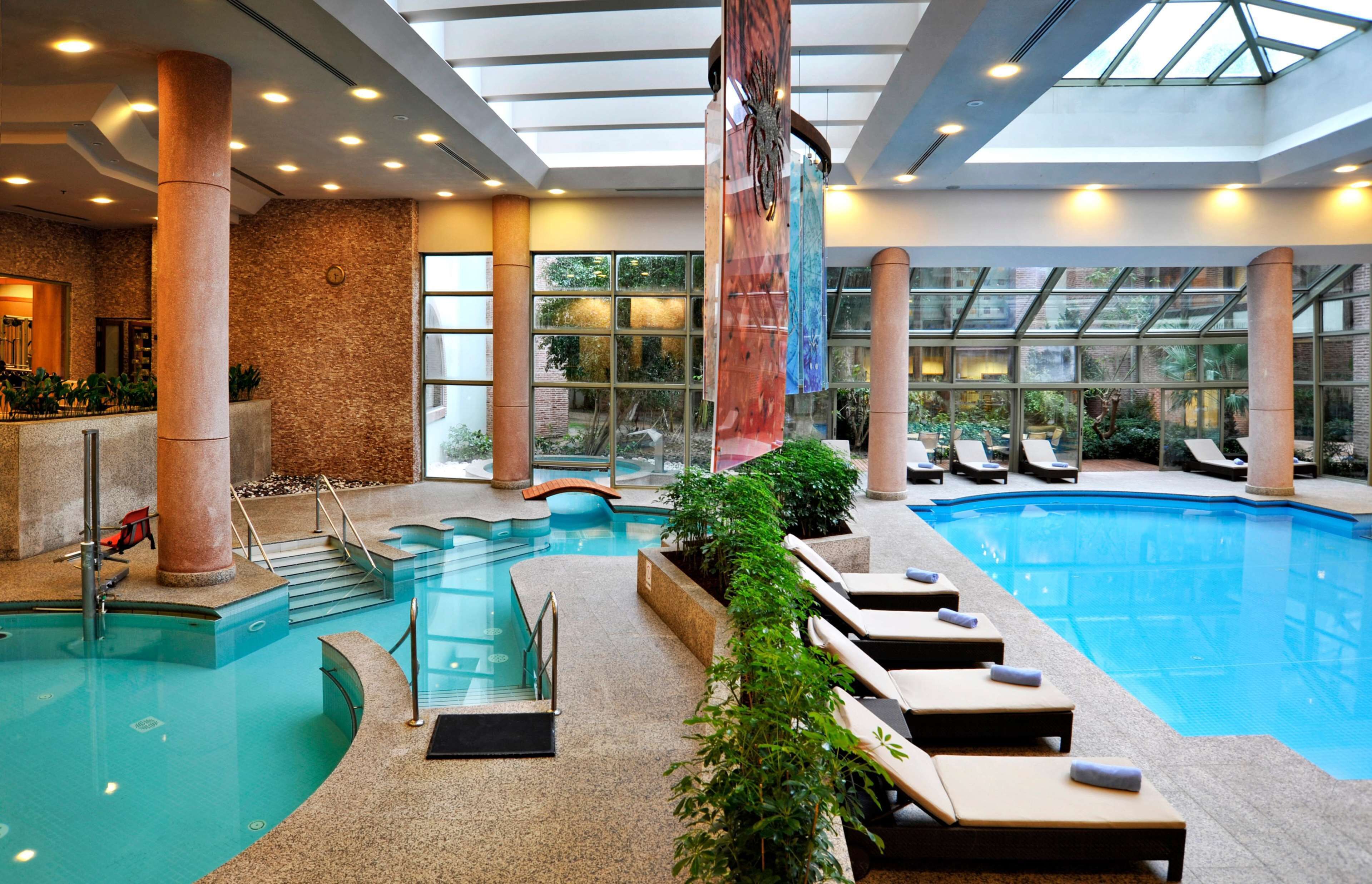 Indoor pool, seasonal outdoor pool, sun loungers