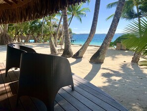 Plage privée, cabana (gratuite), chaise longue, serviettes de plage