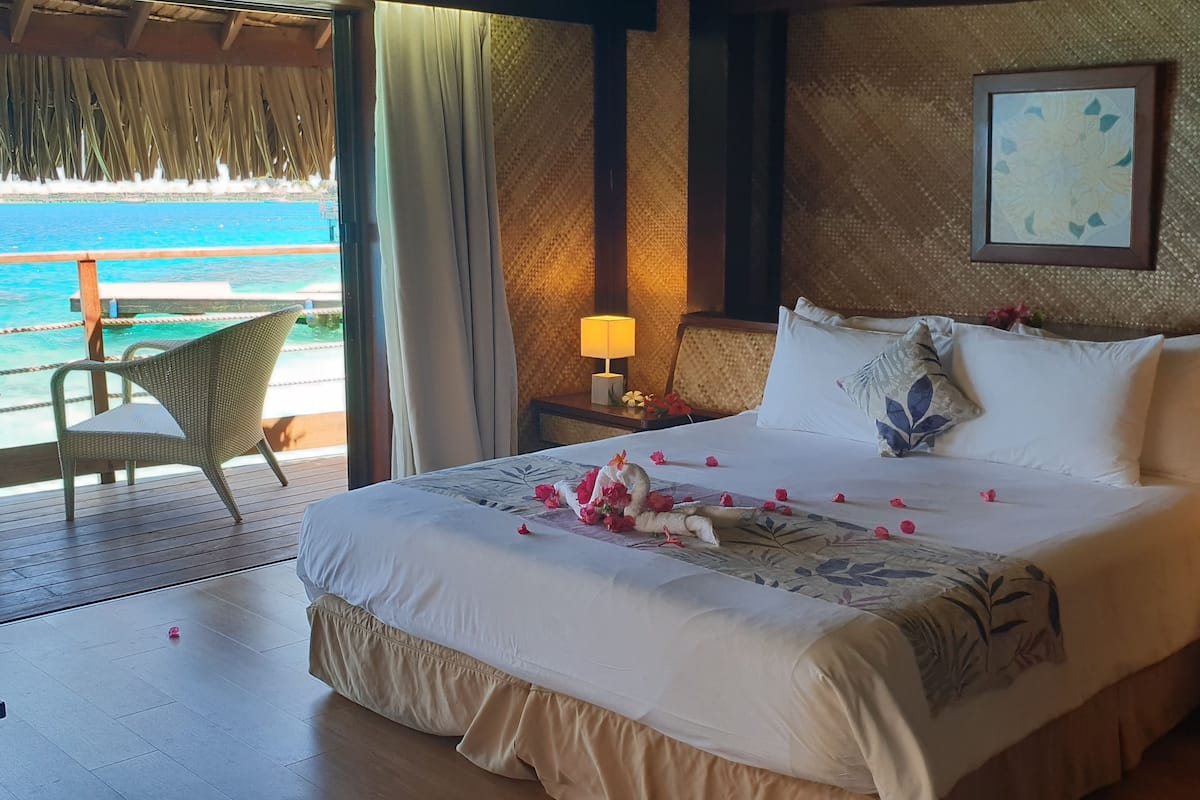 bungalow, overwater | minibar, in-room safe, desk, blackout curtains