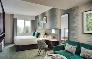 Hypo-allergenic bedding, in-room safe, desk, laptop workspace