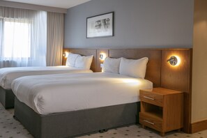 Pillowtop beds, in-room safe, desk, iron/ironing board - The Crown London Hotel, Cricklewood (Northwest London), WorldHotels Distinctive (London)