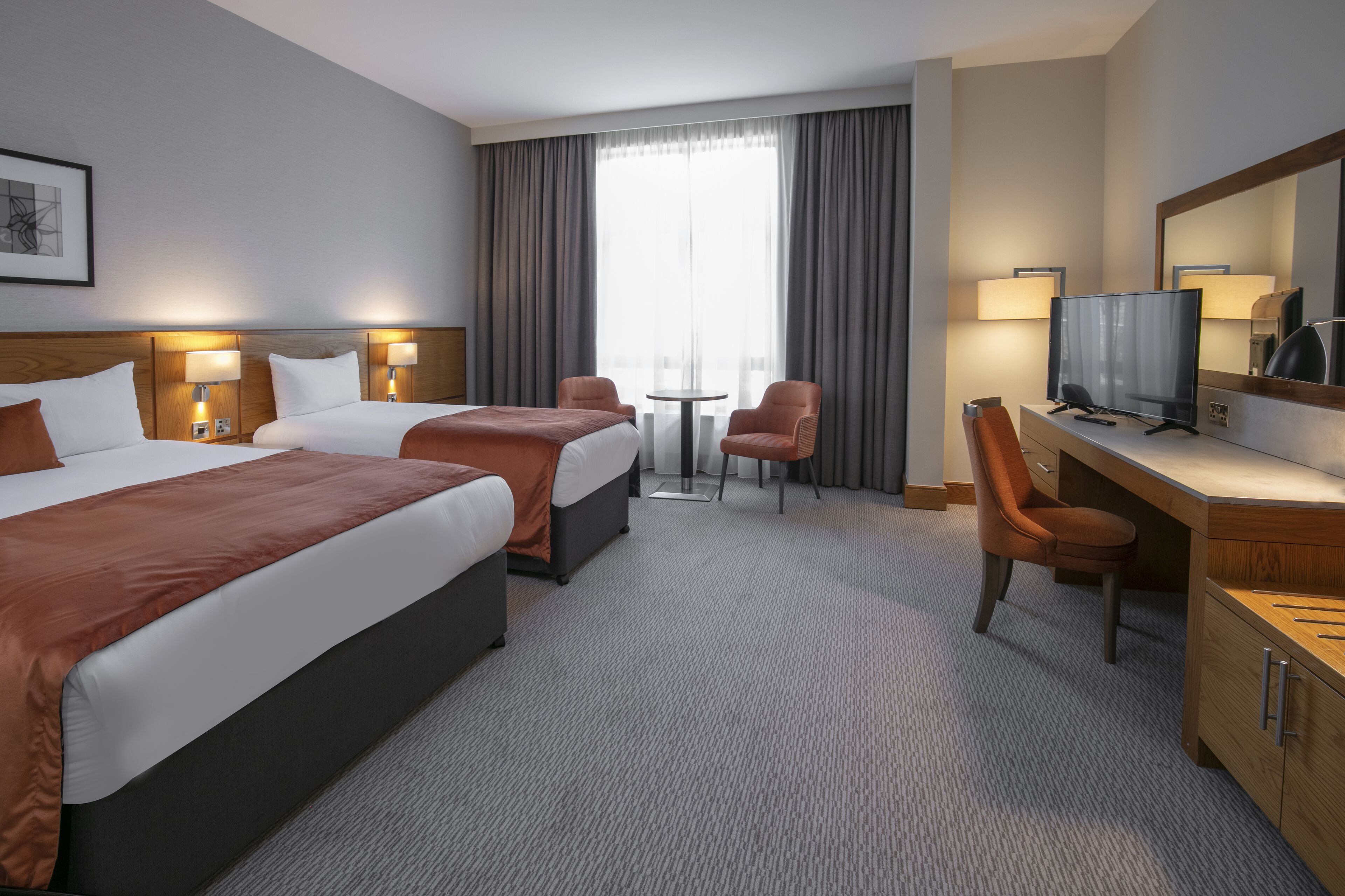 Photo - The Crown London Hotel, Cricklewood North West London, WorldHotels Distinctive