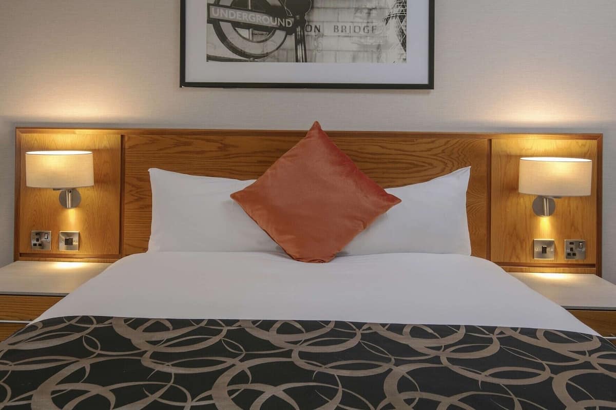 Pillowtop beds, in-room safe, desk, iron/ironing board