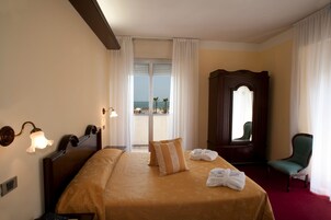 1 bedroom, minibar, in-room safe, desk