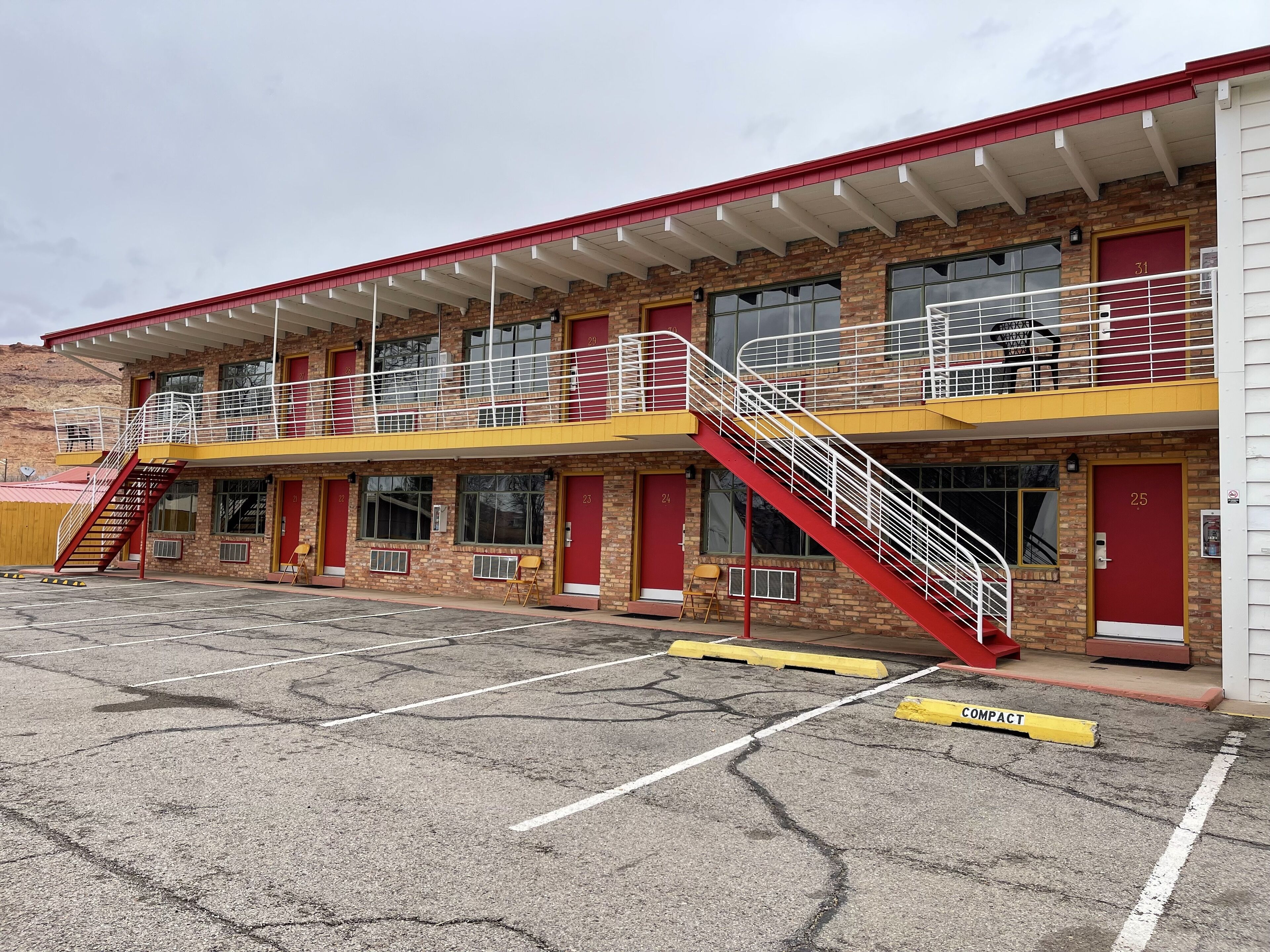 Photo - Apache Motel