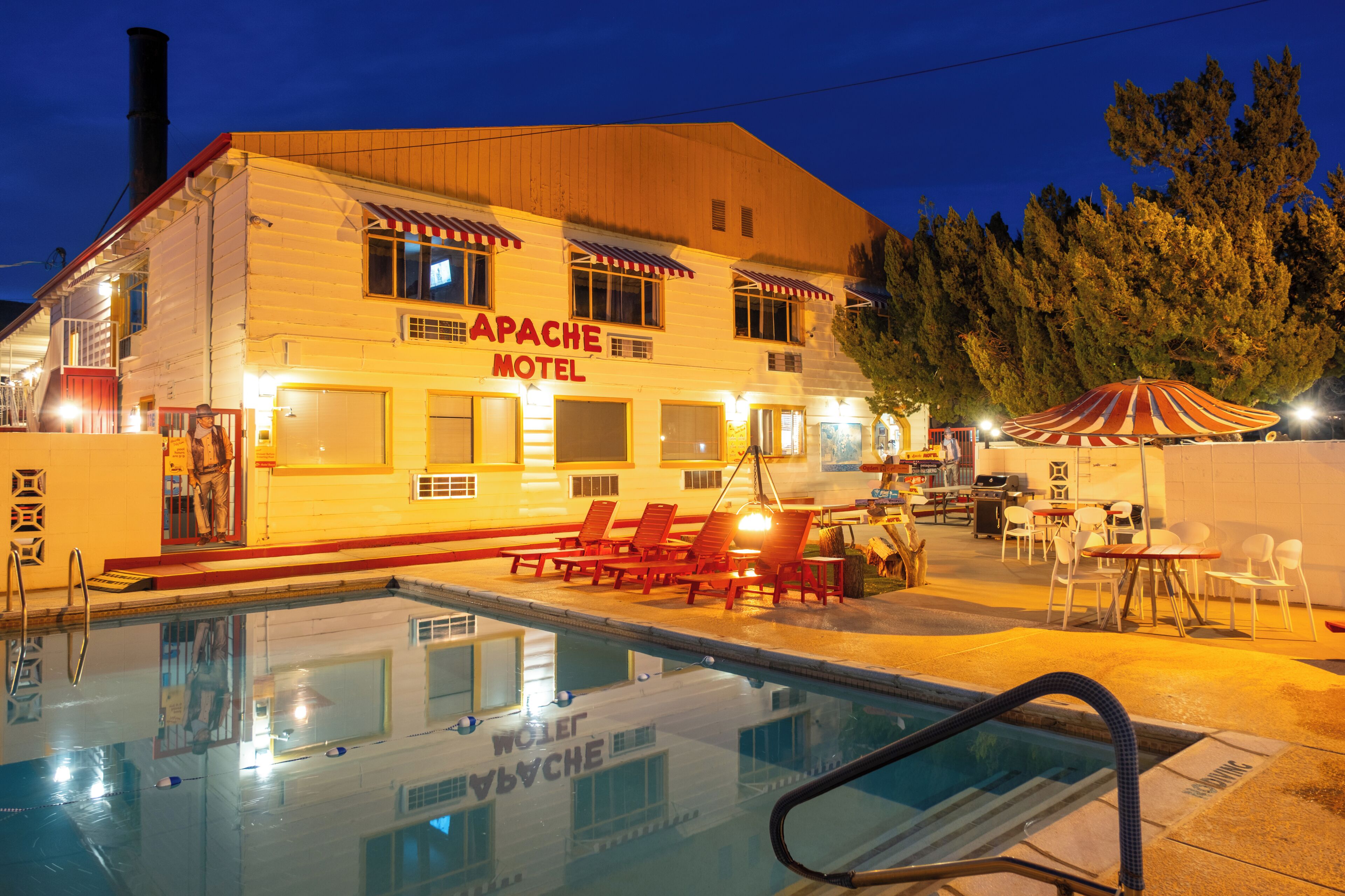 Photo - Apache Motel