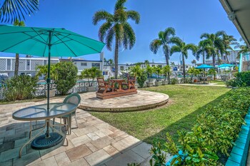 Patio, balcany or terrace at Horizon By The Sea Inn
