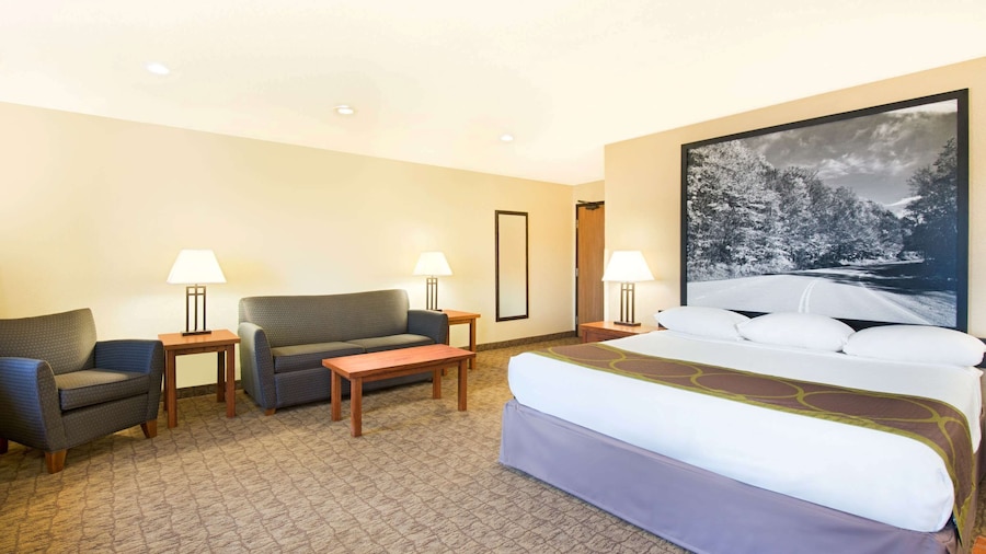 Super 8 by Wyndham Ripley