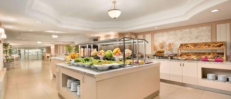 Frokostbuffé hver dag (USD 15 per person)