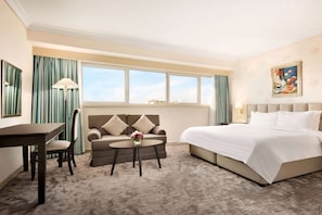 Deluxe Room, 1 King Bed, Non Smoking