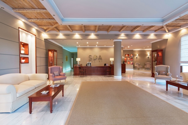 Sauna, hot springs/mineral springs, Turkish bath/hammam, body treatments