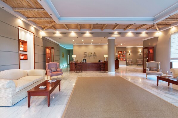 Sauna, hot springs/mineral springs, Turkish bath/hammam, body treatments