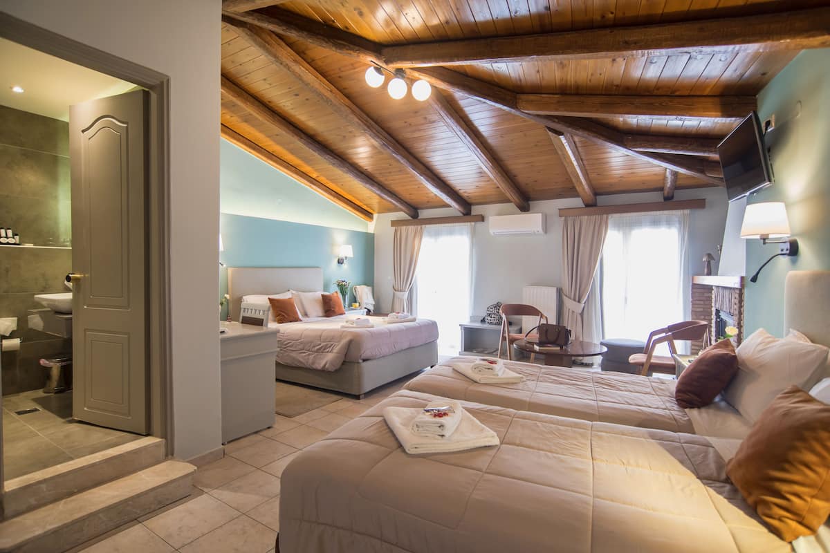 Premium Suite with Spa bath | 객실 내 금고, 암막 커튼, 무료 WiFi, 침대 시트