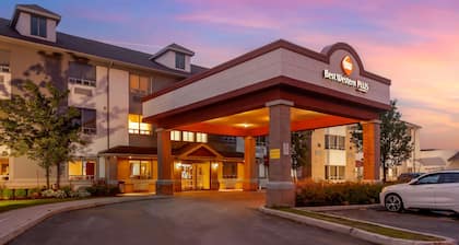 Best Western Plus Burlington Inn & Suites