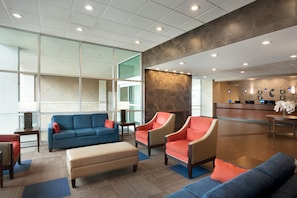 Lobby - Comfort Inn & Suites Presidential - Downtown Little Rock (Little Rock)